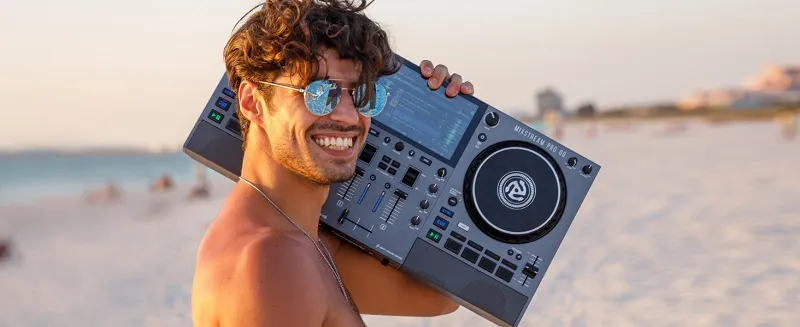 Numark Mixsttream Pro Go Numark Mixsttream Pro Go