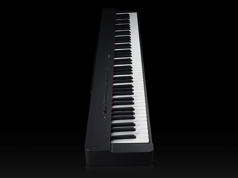 Yamaha P-225 Yamaha P-225