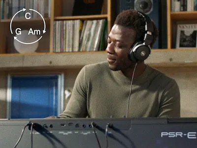 Функція Auto Chord Play на YAMAHA PSR-E483