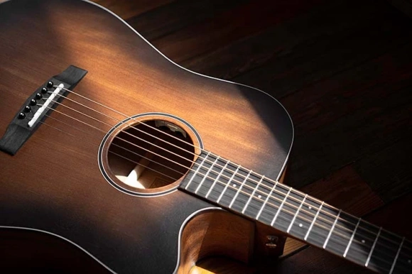 Электро-акустическая гитара Cort Core-DC Mahogany (Open Pore Black Burst) + чехол