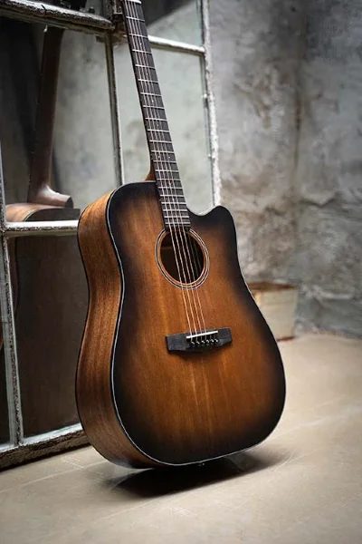 Cort Core-DC Mahogany (Open Pore Black Burst) + чохол