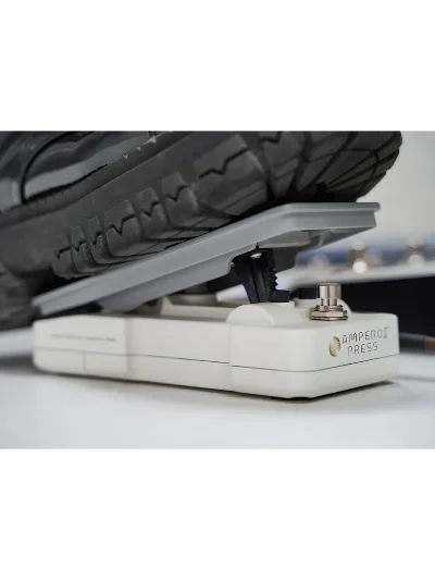 Футконтролер Hotone Audio Ampero II Press Expression Pedal