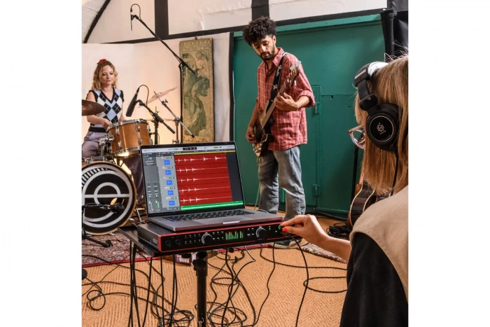 Аудіоінтерфейс Аудіоінтерфейс Focusrite Scarlett 18i20 4th Gen