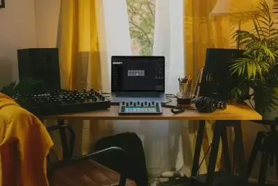 Студійний монітор Adam Audio T5V