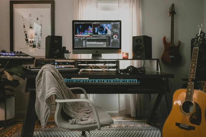 Студійний монітор Студійний монітор Adam Audio T5V