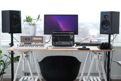 Студійний монітор Adam Audio T7V