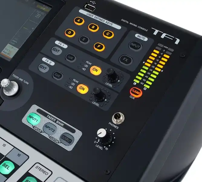 Мікшерний пульт Мікшерний пульт Yamaha TF1