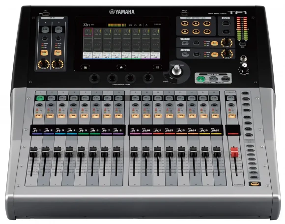 Микшерный пульт Yamaha TF1