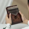 Калімба Hluru Huashu KHL17 Deer Mahogany Brown (17 нот, червоне дерево)