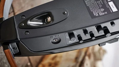 Silent гітара Yamaha SLG200S (Crimson Red Burst)