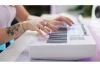MIDI клавіатура Novation Launchkey 61 MK4 White