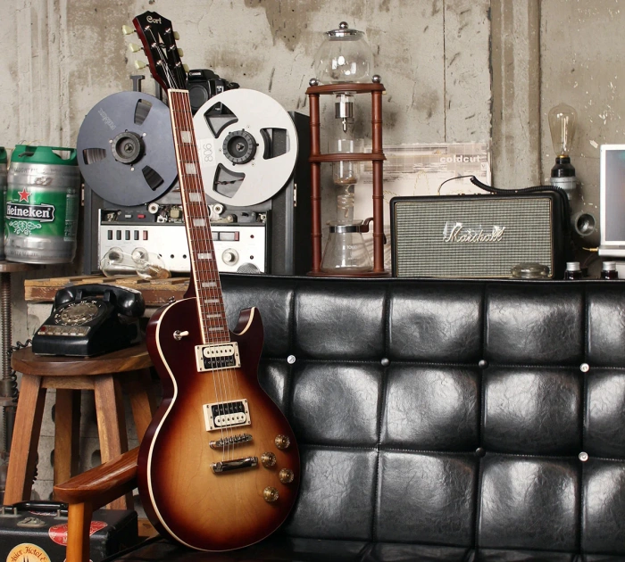 Cort CR300 (Aged Vintage Burst)