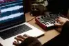 MIDI клавіатура AKAI MPK Mini Play MK3