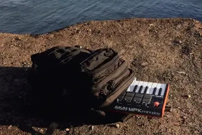 MIDI клавіатура AKAI MPK Mini Play MK3
