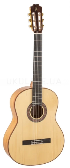 Классическая гитара Admira F4