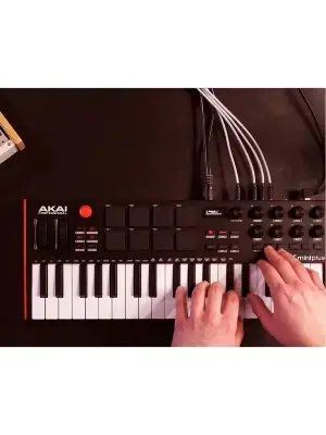 MIDI клавіатура AKAI MPK Mini Plus