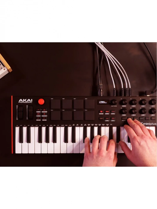 MIDI клавіатура MIDI клавіатура AKAI MPK Mini Plus