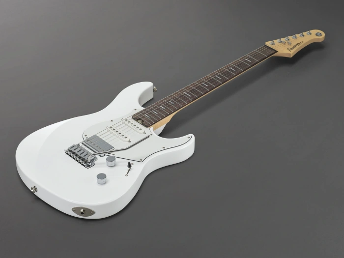 Yamaha Pacifica Standard Plus (Shell White)