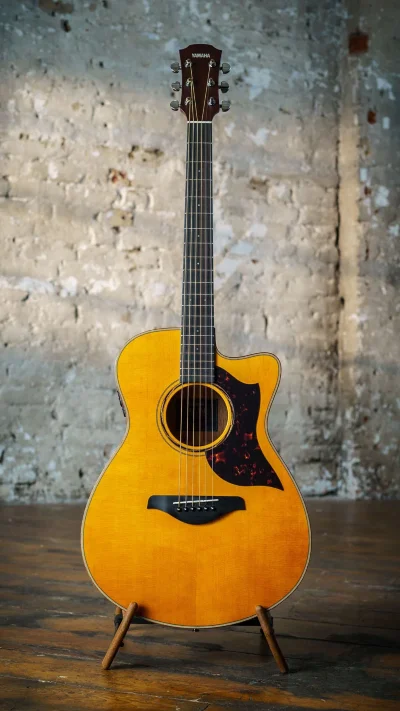 Електро-акустична гітара Yamaha AC3M ARE (Vintage Natural)