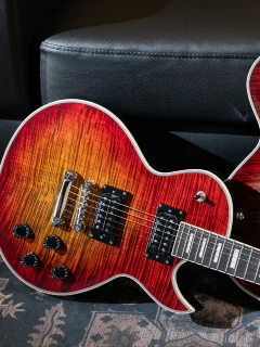 Cort CR300 Deluxe (Flaming Burst)