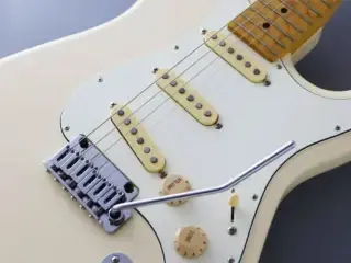 FGN BST-M/OLW Odyssey Boundary Series (Olympic White)