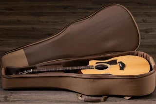 Taylor Guitars 114CE