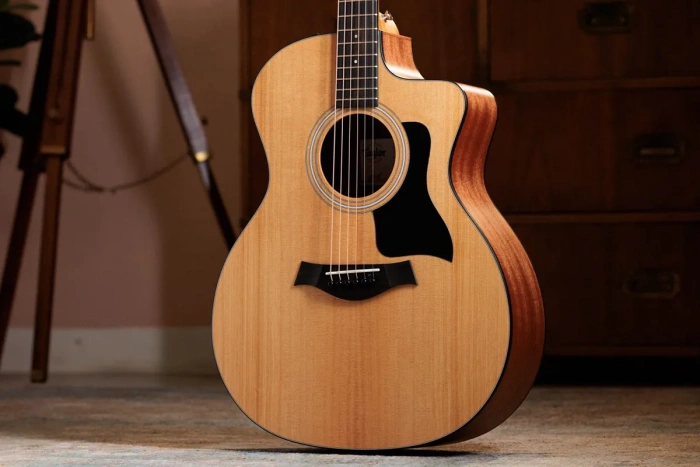 Taylor Guitars 114CE