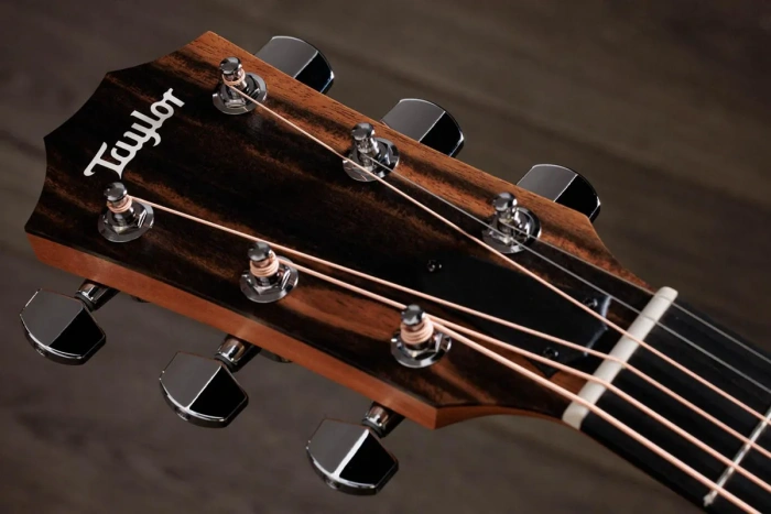 Електро-акустична гітара Електро-акустична гітара Taylor Guitars 214CE