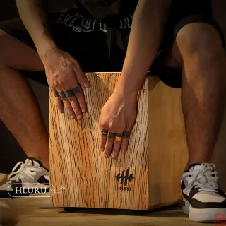Hluru Cajon 36CN Vermilion Bird - Zebra wood