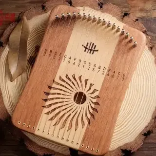 Hluru Kalyre 17 strings Maple＆Zambian Padauk