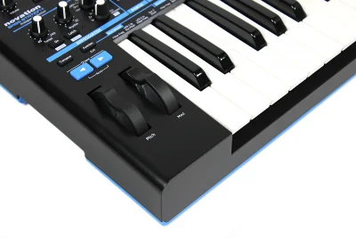 Синтезатор Novation Bass Station II