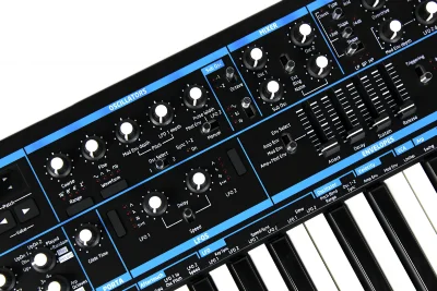 Синтезатор Novation Bass Station II