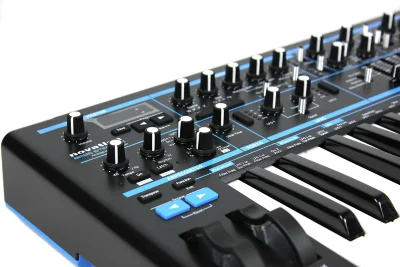 Синтезатор Novation Bass Station II