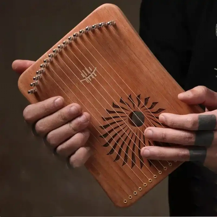 Hluru Kalyre 17 strings Sandalwood