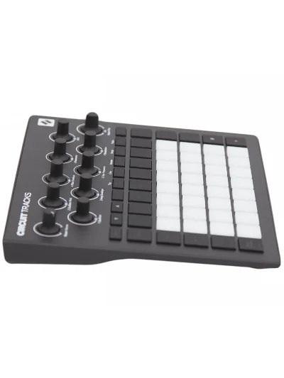 Синтезатор Novation Circuit Tracks