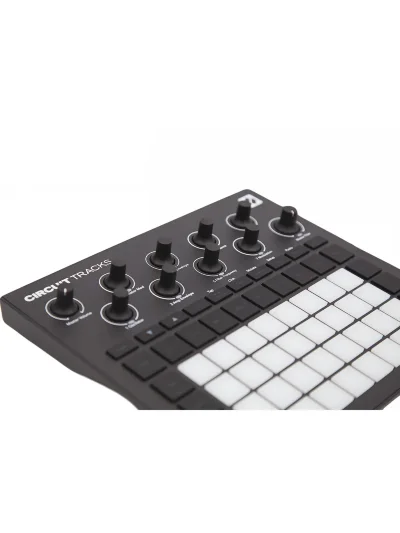 Синтезатор Novation Circuit Tracks