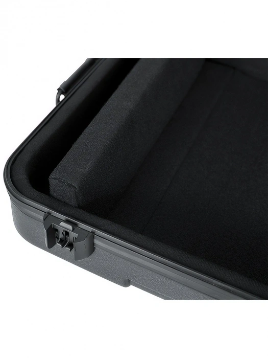 Кейс для синтезатора Кейс для синтезатора Gator GTSA-KEY61 TSA ATA Molded 61-Note Keyboard Case w/ Wheels