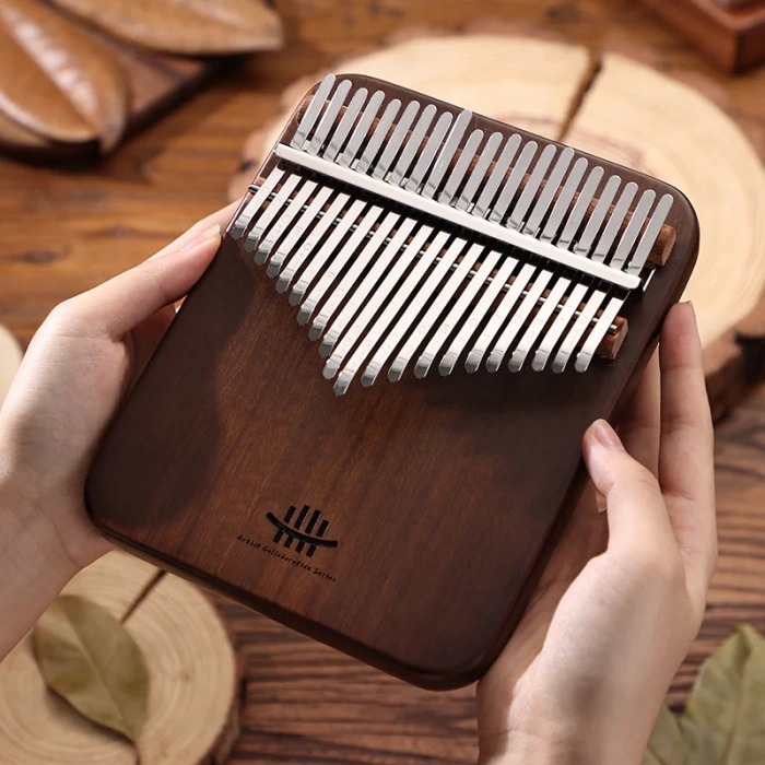 Hluru KY21 Walnut Artist Collaboration Kalimba