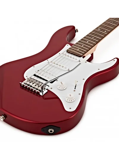 Електрогітара Yamaha Pacifica 012 (Red Metallic)