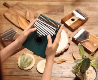 Hluru KG17 Mahogany Blue (17 нот, червоне дерево)