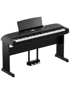 Yamaha DGX-670 (Black)