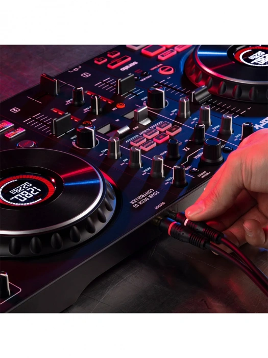 DJ контролер DJ контролер Numark Mixtrack Platinum FX