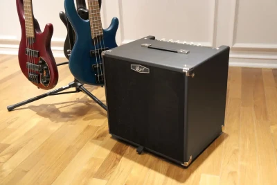 Комбопідсилювач Cort CM150B