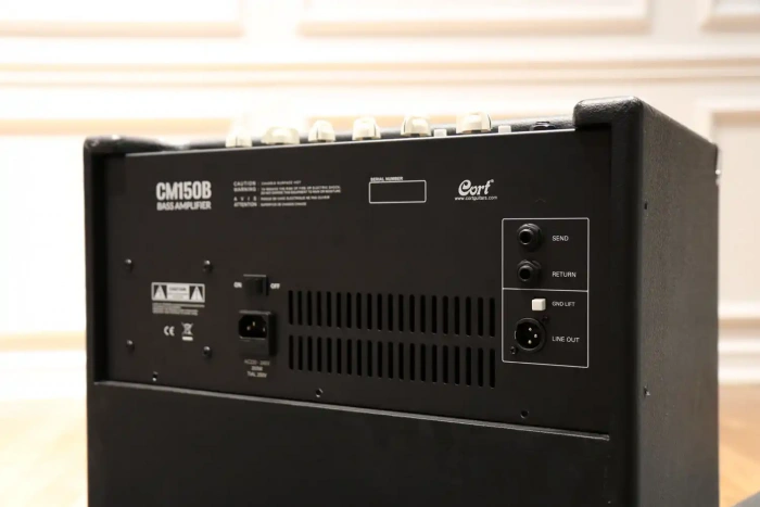 Комбопідсилювач Комбопідсилювач Cort CM150B