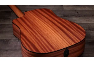 Taylor Guitars 150CE