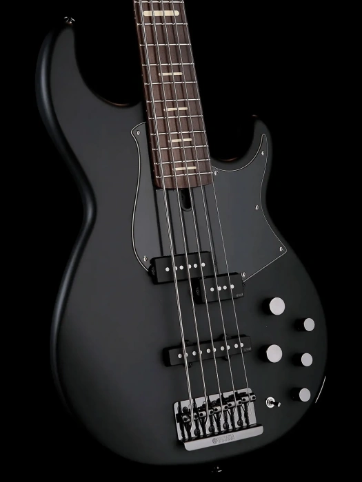 Бас-гітара Бас-гітара Yamaha BB735A (Matte Translucent Black)