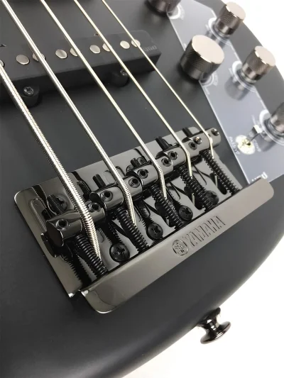 Бас-гітара Yamaha BB735A (Matte Translucent Black)
