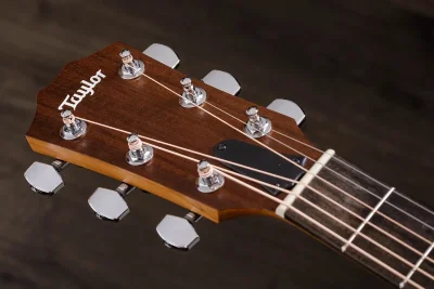 Електро-акустична гітара Taylor Guitars Academy 22E