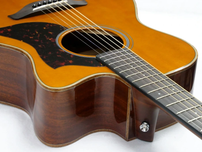 Електро-акустична гітара Електро-акустична гітара Yamaha AC1M (Vintage Natural)